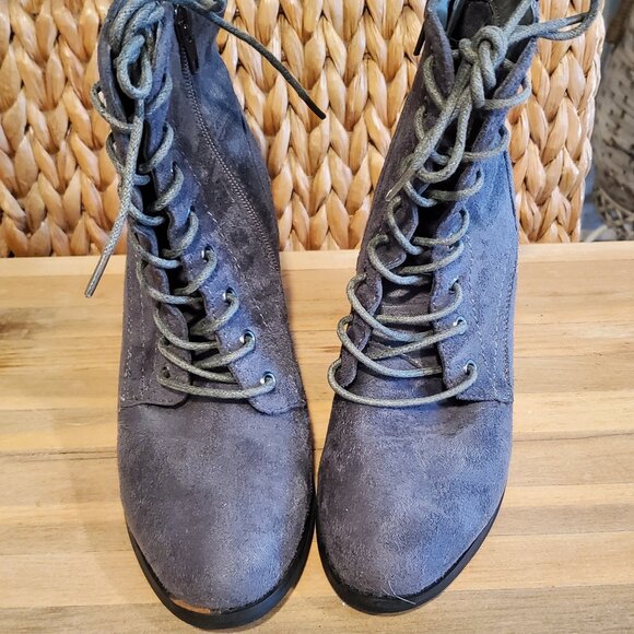 Grey ankle boots - Picture 1 of 5